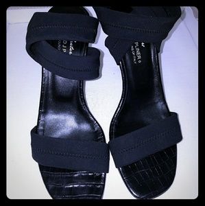 Donald J Pliner  ankle wrap heels